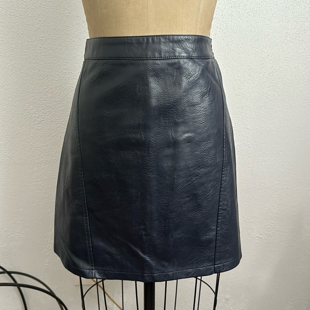 Zara Vegan leather skirt in size large